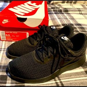 Nike Tanjun Women’s Running Shoes